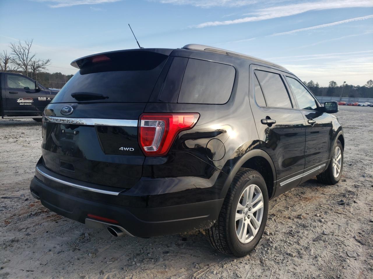 Photo 4 from auction – 2018 FORD EXPLORER X with VIN 1FM5K8D8XJGB66285