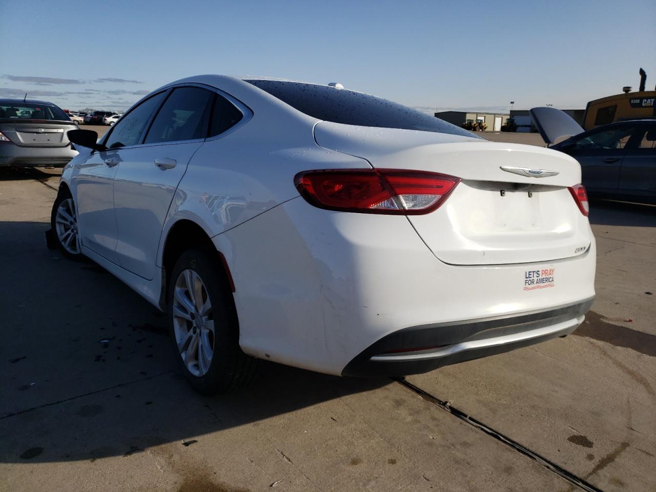 Photo 3 from auction – 2015 CHRYSLER 200 LIMITE with VIN 1C3CCCAB8FN557504