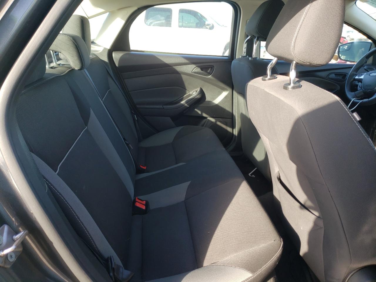 Photo 6 from auction – 2012 FORD FOCUS SE with VIN 1FAHP3F20CL319545