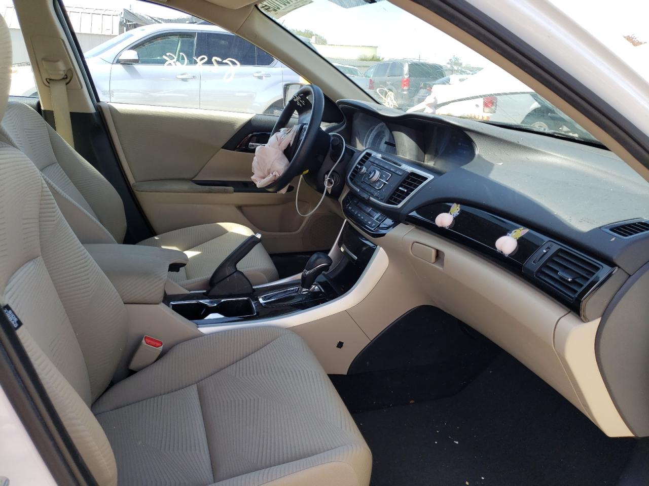 Photo 5 from auction – 2016 HONDA ACCORD LX with VIN 1HGCR2F39GA106937