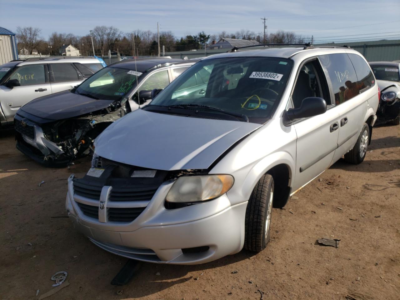 Photo 2 from auction – 2005 DODGE GRAND CARA with VIN 1D4GP24R15B189027