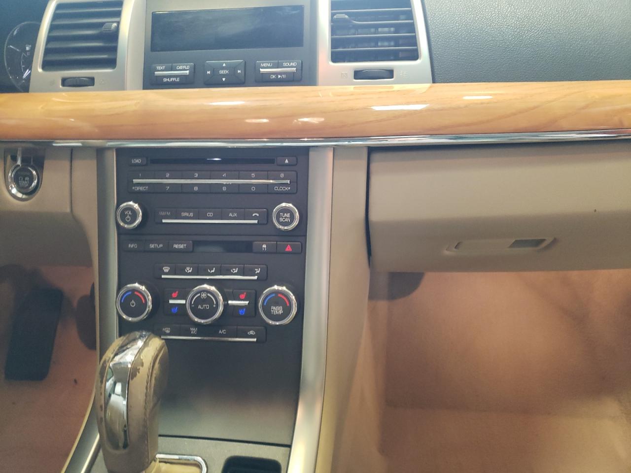 Photo 9 from auction – 2010 LINCOLN MKS with VIN 1LNHL9DR4AG600984
