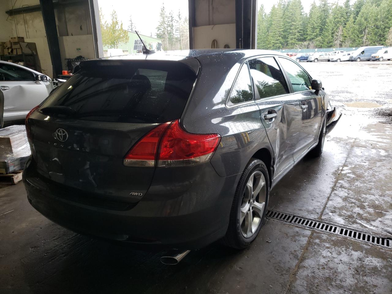Photo 4 from auction – 2011 TOYOTA VENZA with VIN 4T3BK3BB4BU046299