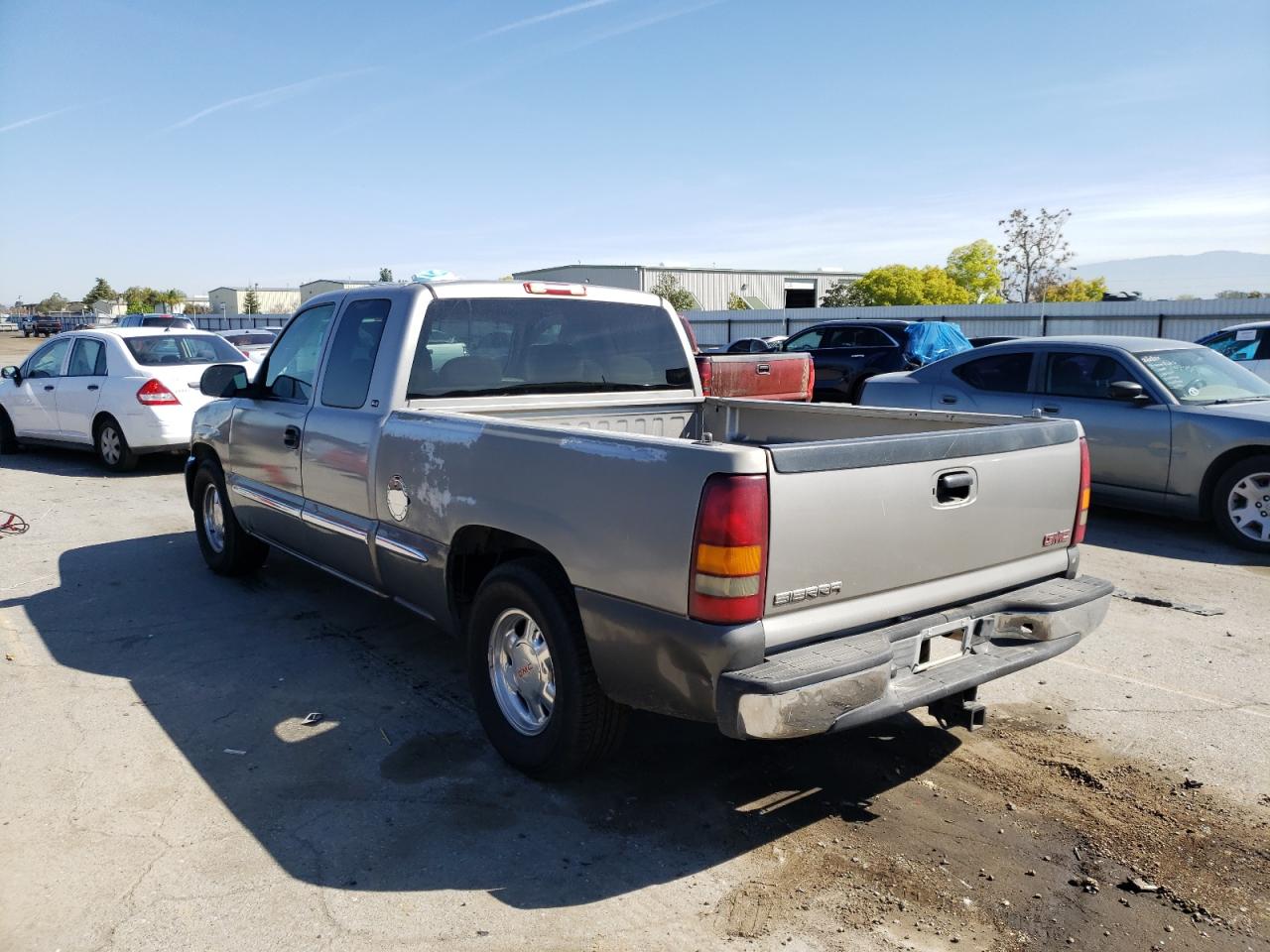 Photo 3 from auction – 2000 GMC NEW SIERRA with VIN 2GTEC19T6Y1189849
