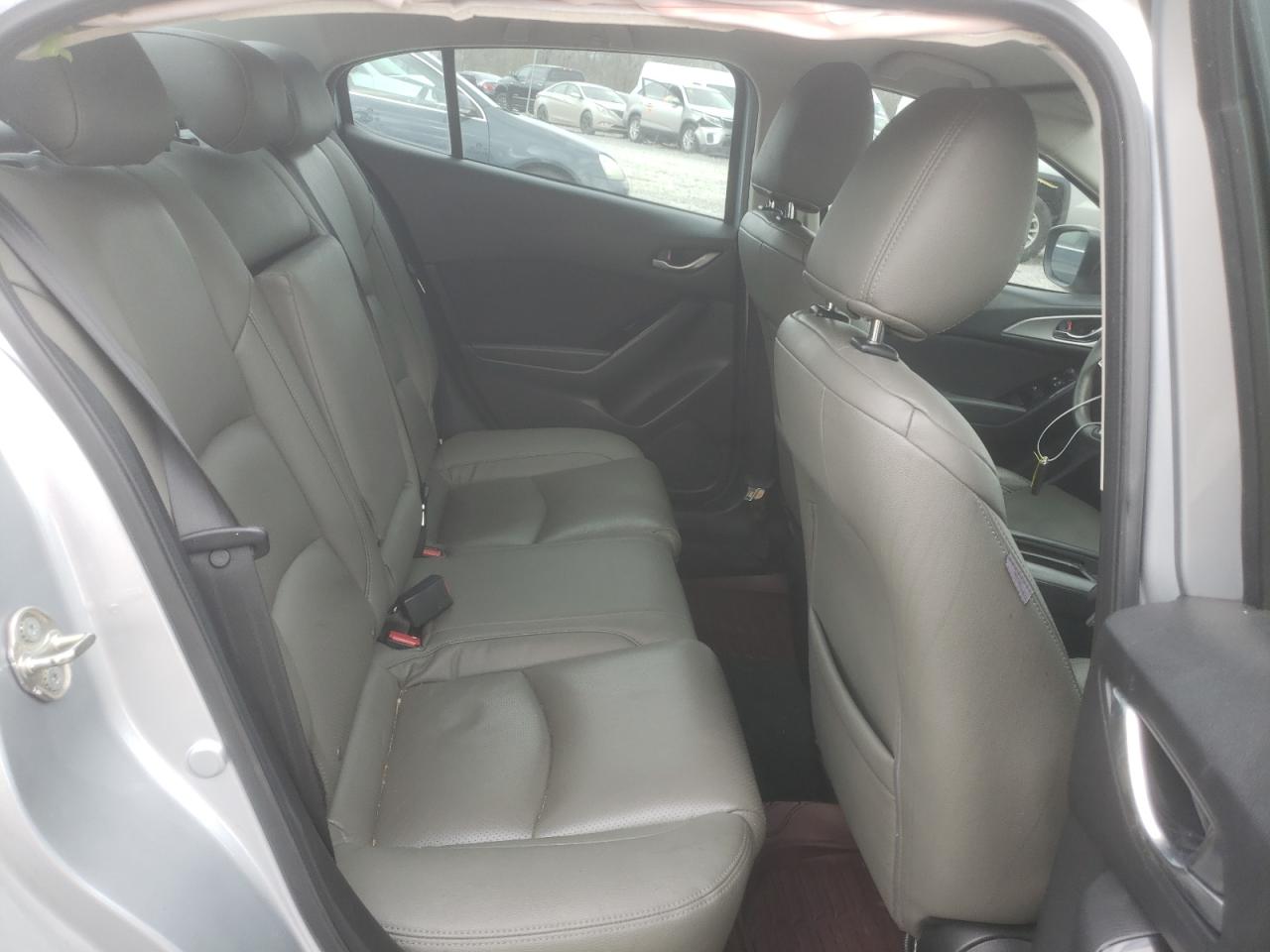 Photo 6 from auction – 2017 MAZDA 3 SPORT with VIN 3MZBN1U71HM107748