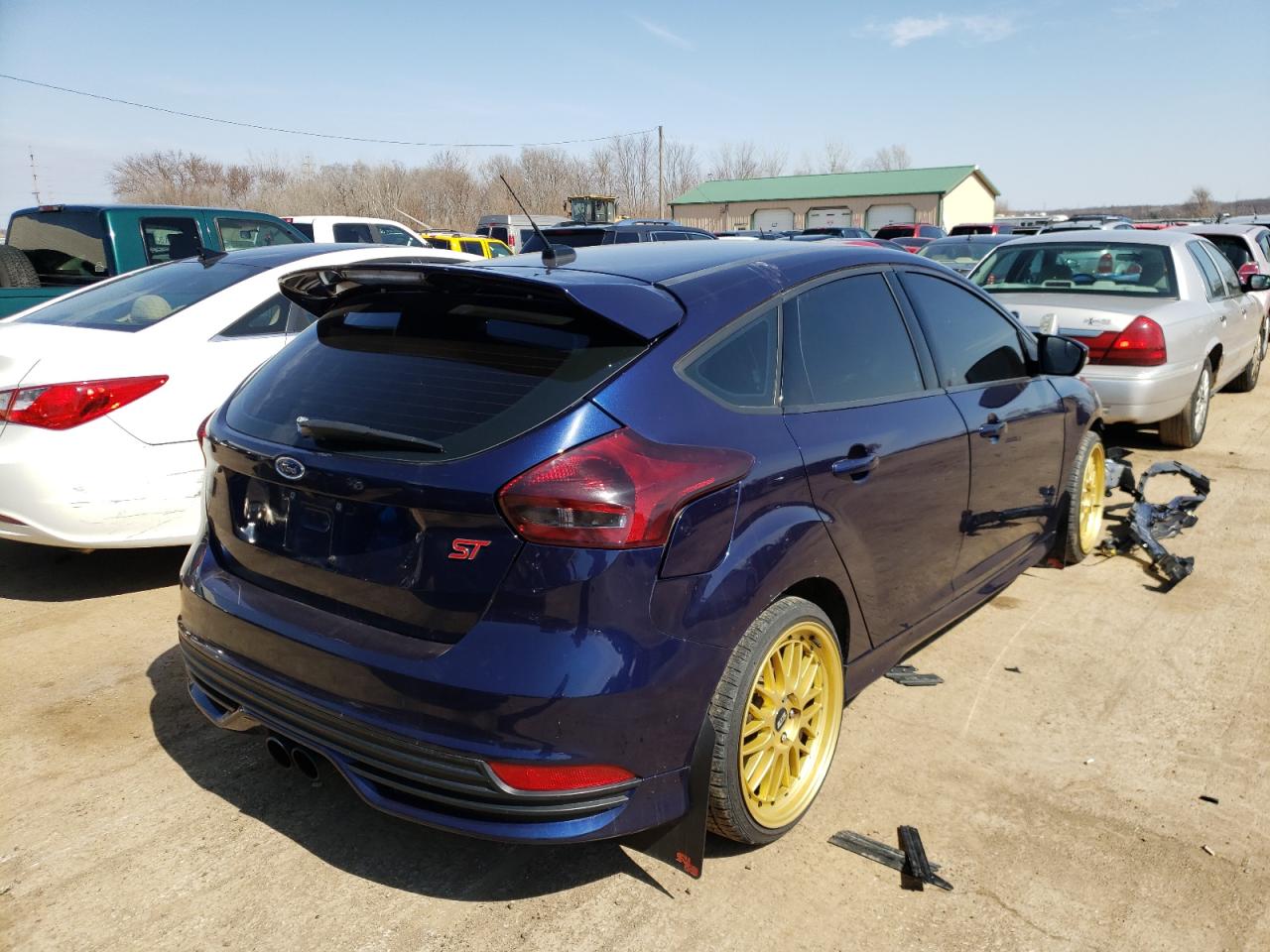 Photo 4 from auction – 2017 FORD FOCUS ST with VIN 1FADP3L94HL328336