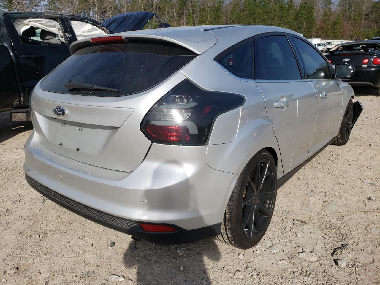 Photo 4 from auction – 2014 FORD FOCUS TITA with VIN 1FADP3N28EL269013
