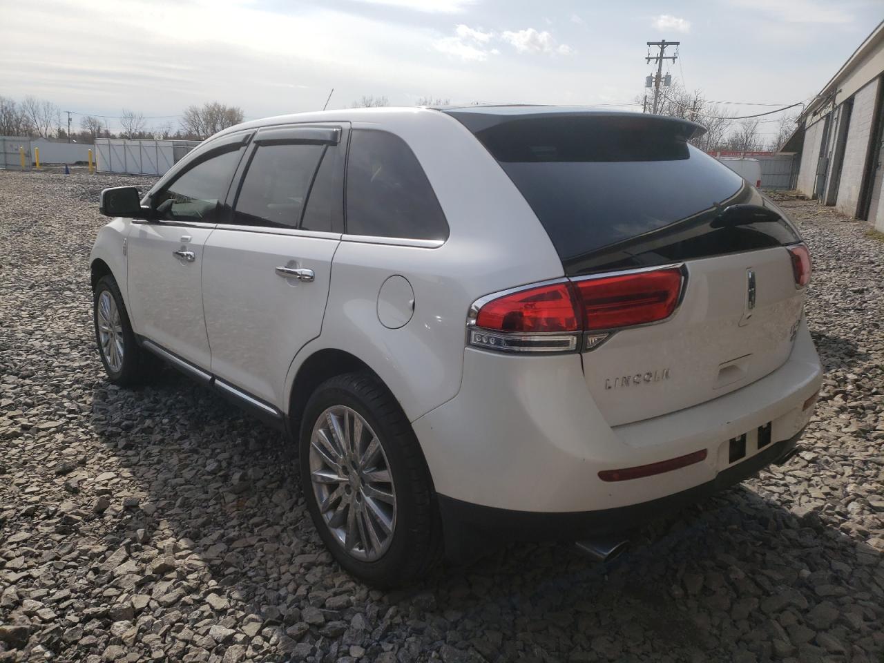 Photo 3 from auction – 2011 LINCOLN MKX with VIN 2LMDJ8JK2BBJ07601
