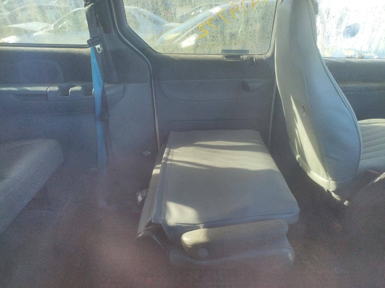 Photo 6 from auction – 1999 DODGE GRAND CARA with VIN 2B4GP44R6XR215504