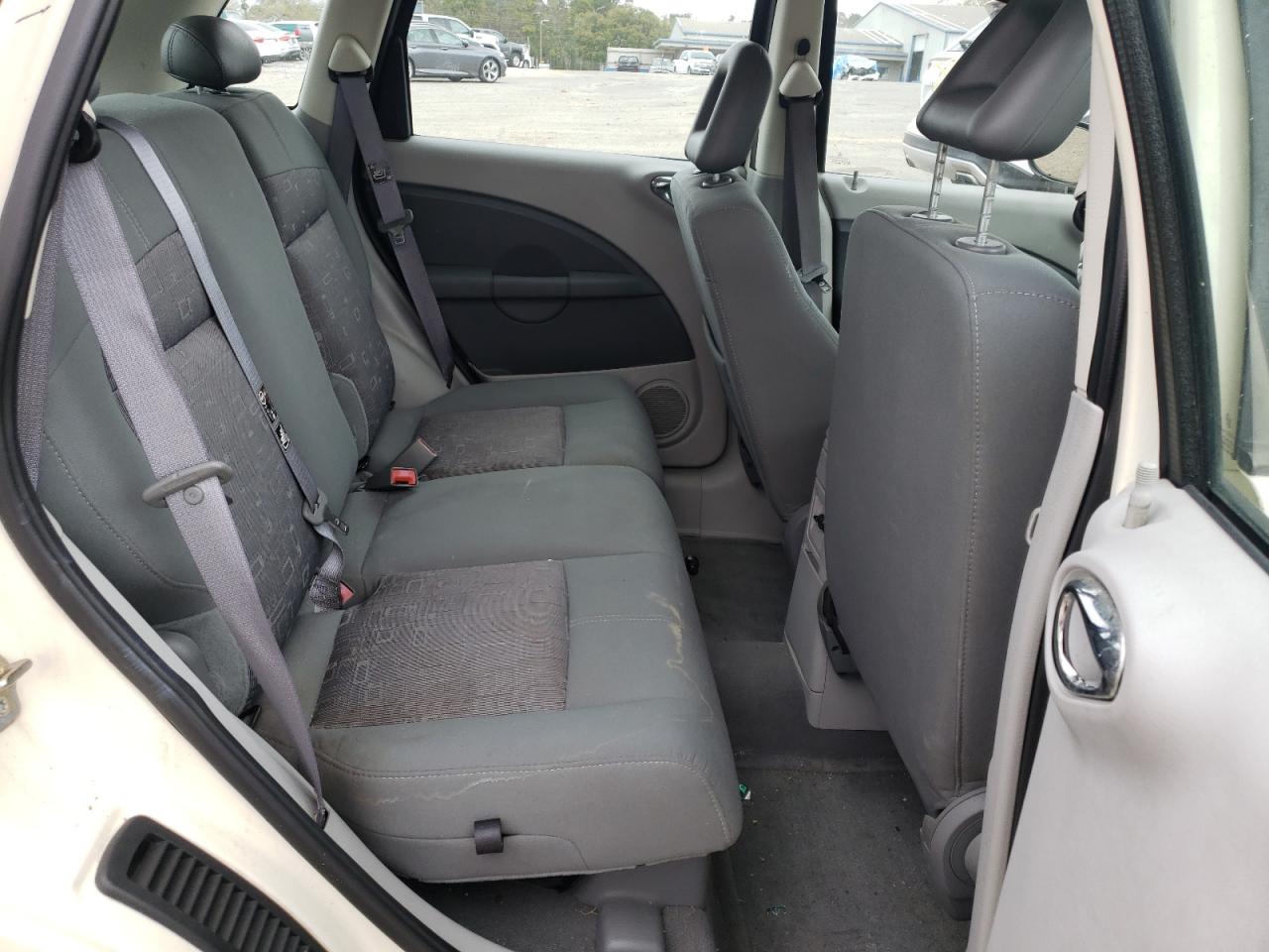 Photo 6 from auction – 2006 CHRYSLER PT CRUISER with VIN 3A4FY48B16T204084