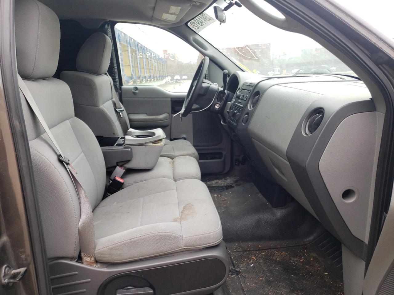 Photo 5 from auction – 2006 FORD F150 with VIN 1FTRF12216KB37004