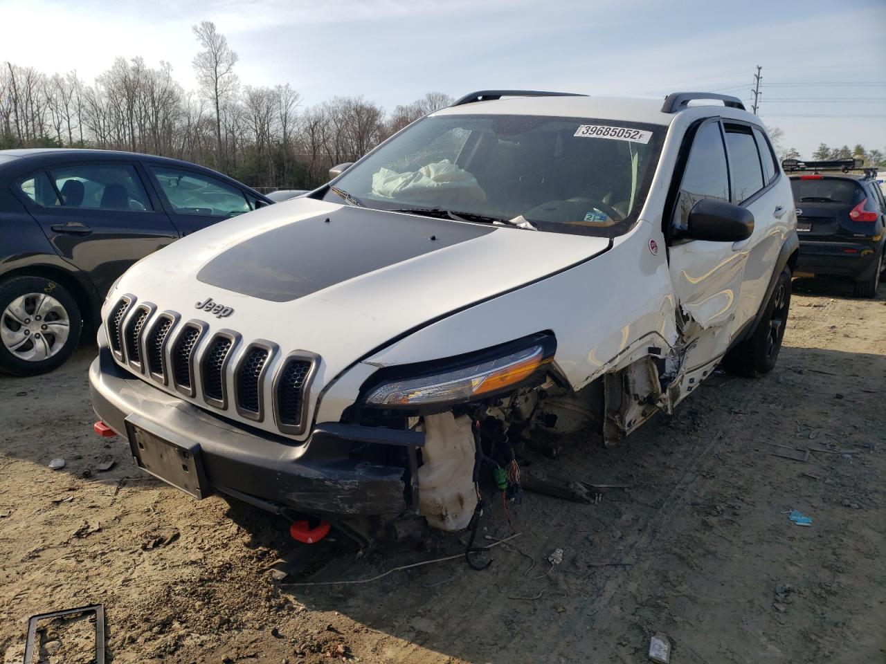 Photo 2 from auction – 2015 JEEP CHEROKEE T with VIN 1C4PJMBB4FW654135
