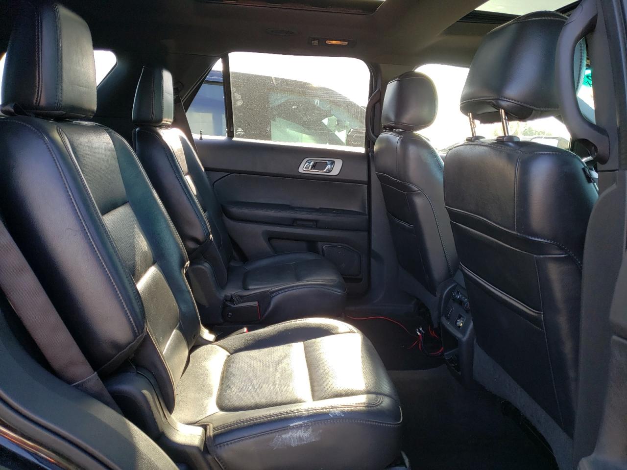 Photo 6 from auction – 2012 FORD EXPLORER L with VIN 1FMHK7F87CGA72890