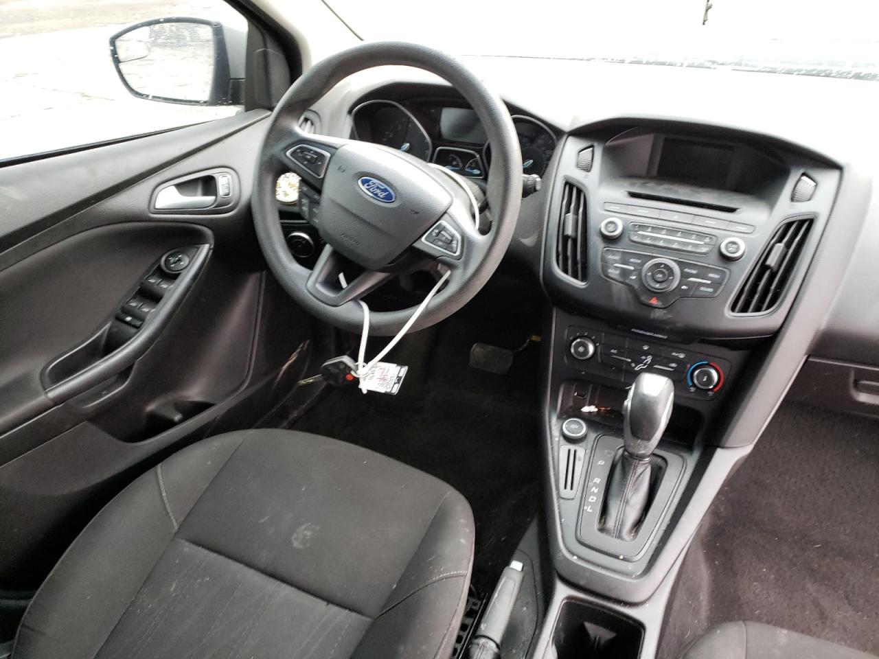 Photo 9 from auction – 2015 FORD FOCUS SE with VIN 1FADP3K28FL368873