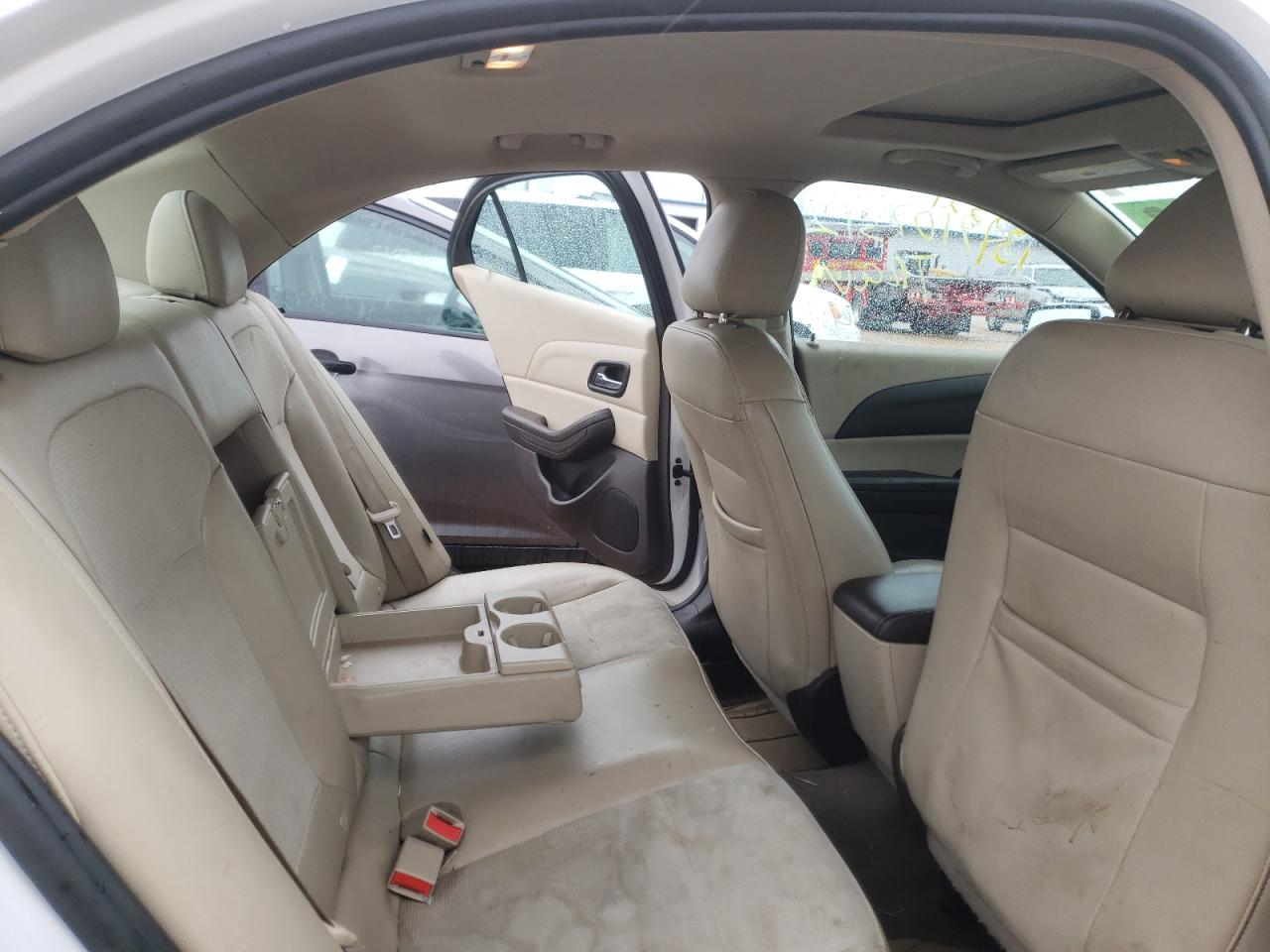 Photo 6 from auction – 2016 CHEVROLET MALIBU LIM with VIN 1G11C5SA7GF126449