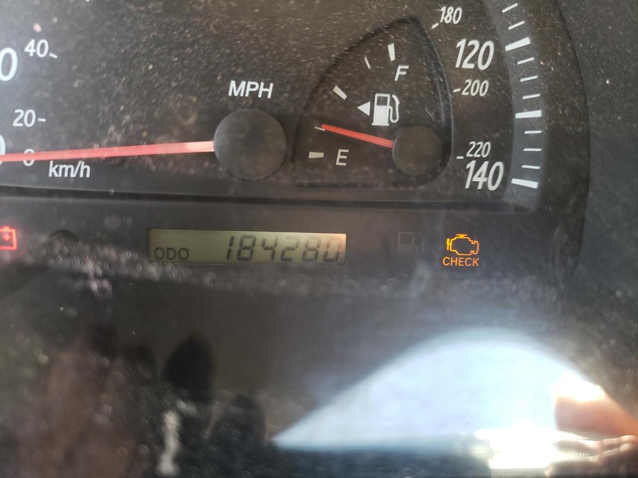 Photo 8 from auction – 2002 TOYOTA CAMRY LE with VIN 4T1BE32K92U590913