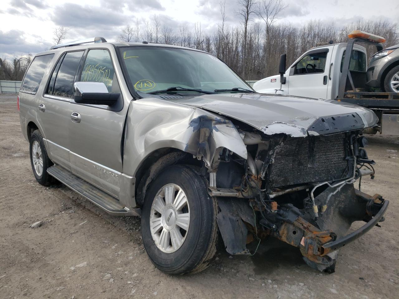 LINCOLN NAVIGATOR 2008 with VIN 5LMFU28558LJ11818 - Photo from auction
