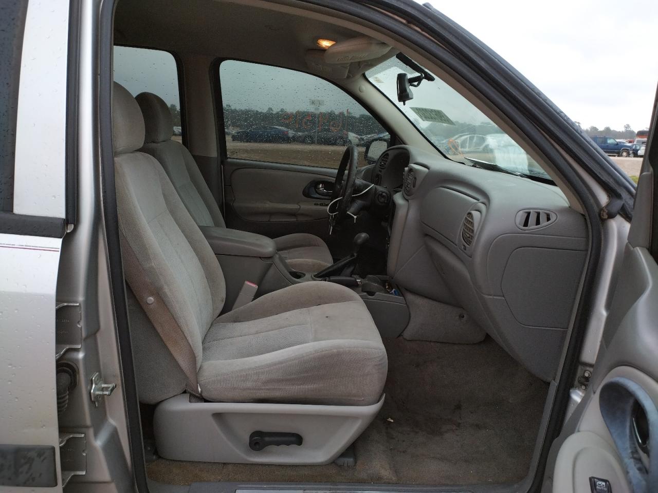 Photo 5 from auction – 2005 CHEVROLET TRAILBLAZE with VIN 1GNDS13S252107357