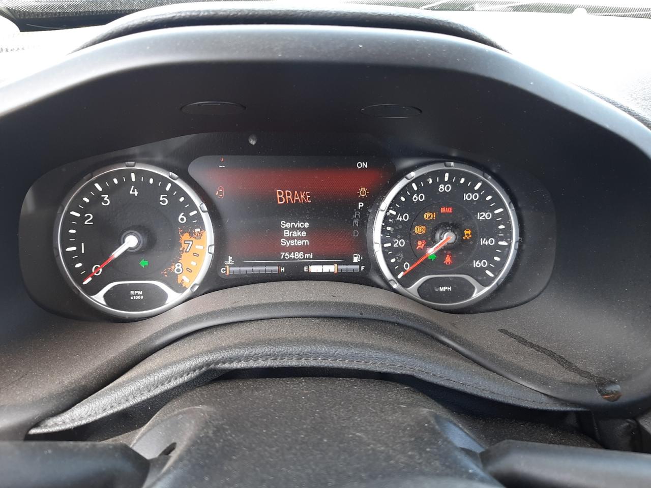 Photo 8 from auction – 2015 JEEP RENEGADE L with VIN ZACCJADTXFPB46493