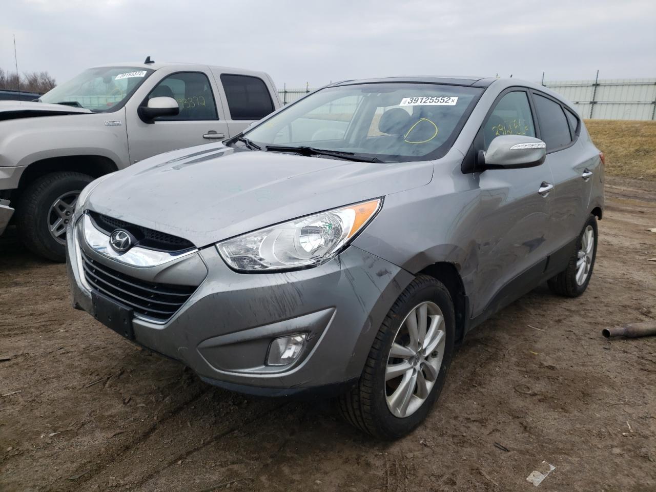 Photo 2 from auction – 2012 HYUNDAI TUCSON GLS with VIN KM8JU3AC3CU501203
