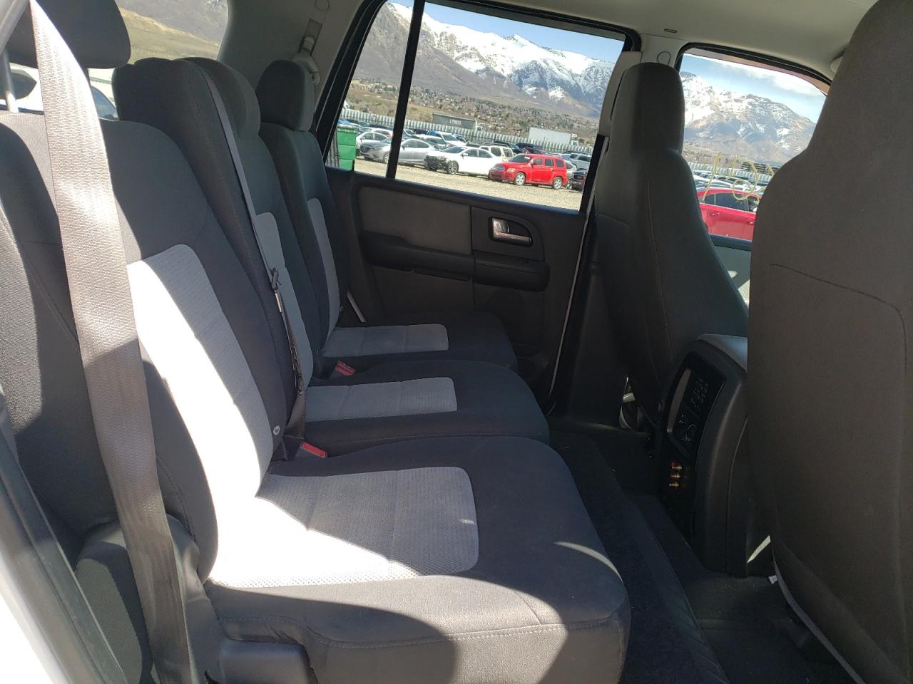 Photo 6 from auction – 2003 FORD EXPEDITION with VIN 1FMFU16L13LB01052