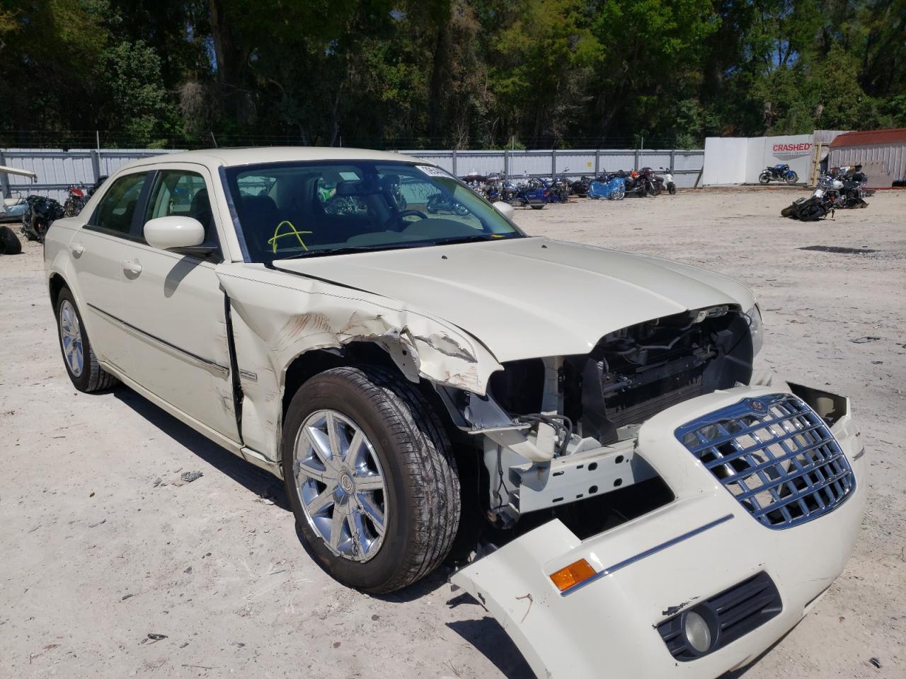 CHRYSLER 300 TOURIN 2008 with VIN 2C3LA53G68H334626 - Photo from auction