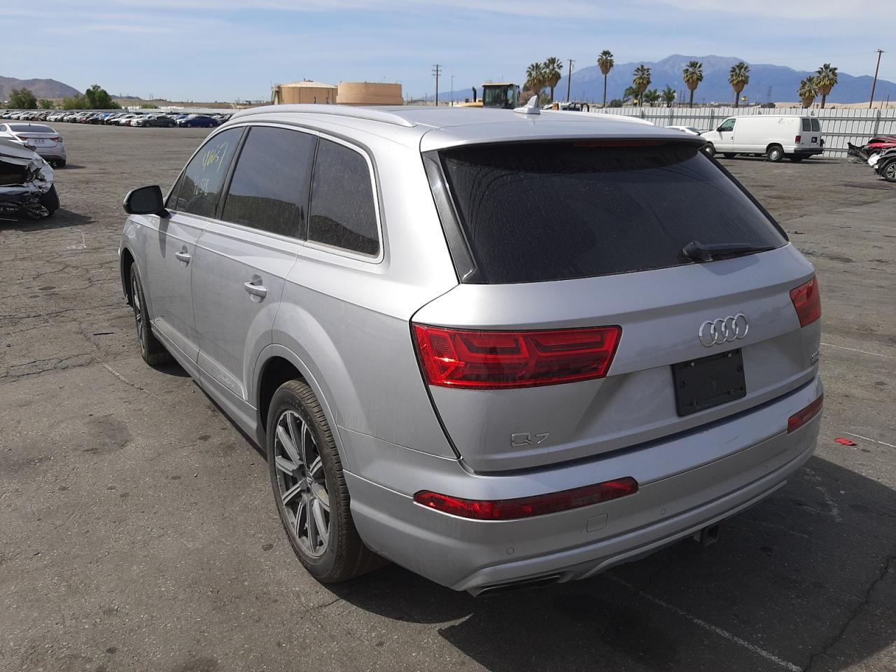 Photo 3 from auction – 2017 AUDI Q7 PREMIUM with VIN WA1LAAF74HD004202