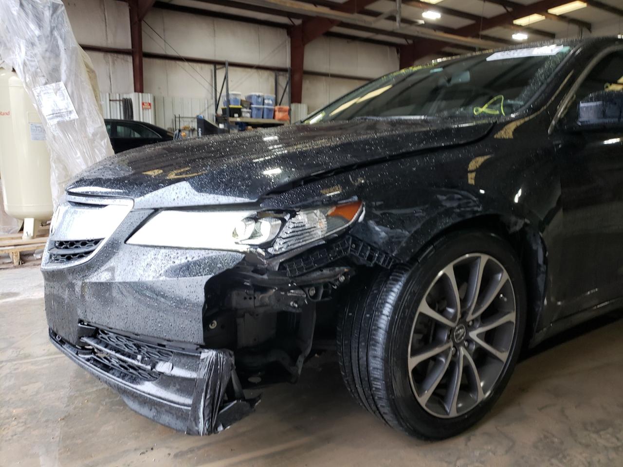 Photo 9 from auction – 2015 ACURA TLX with VIN 19UUB2F31FA013563