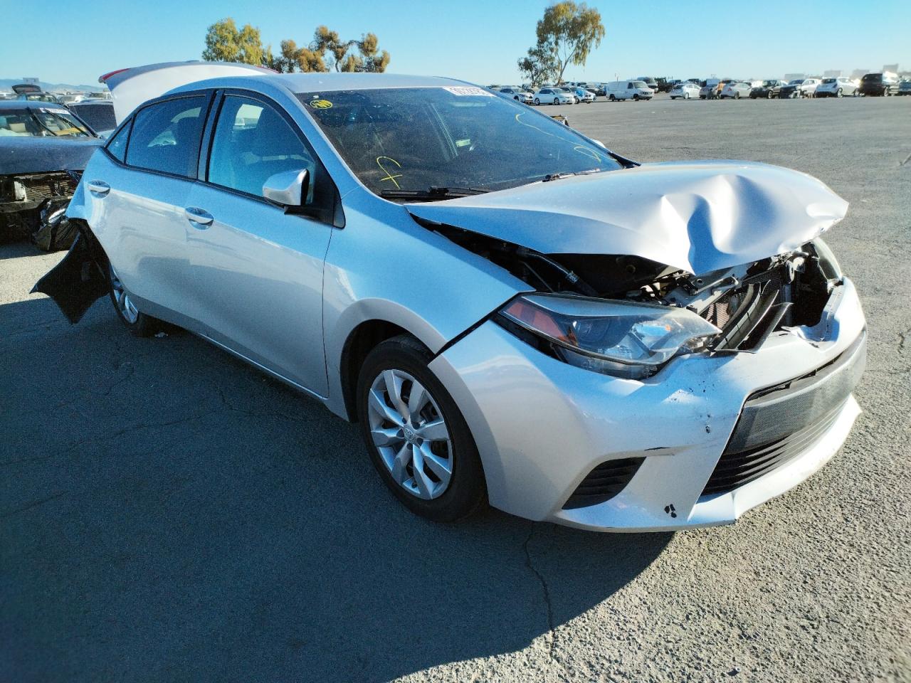 TOYOTA COROLLA L 2014 مع رقم تعريف المركبة 5YFBURHEXEP056283 - صورة من المزاد