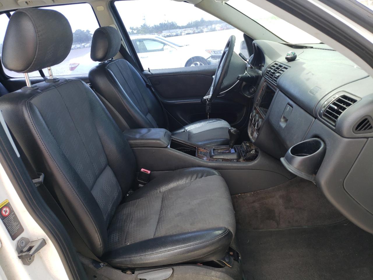 Photo 5 from auction – 2003 MERCEDES-BENZ ML 320 with VIN 4JGAB54E63A375709