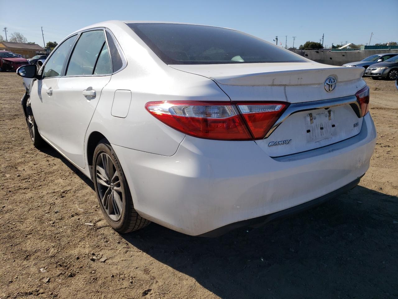 Photo 3 from auction – 2016 TOYOTA CAMRY LE with VIN 4T1BF1FK0GU500728