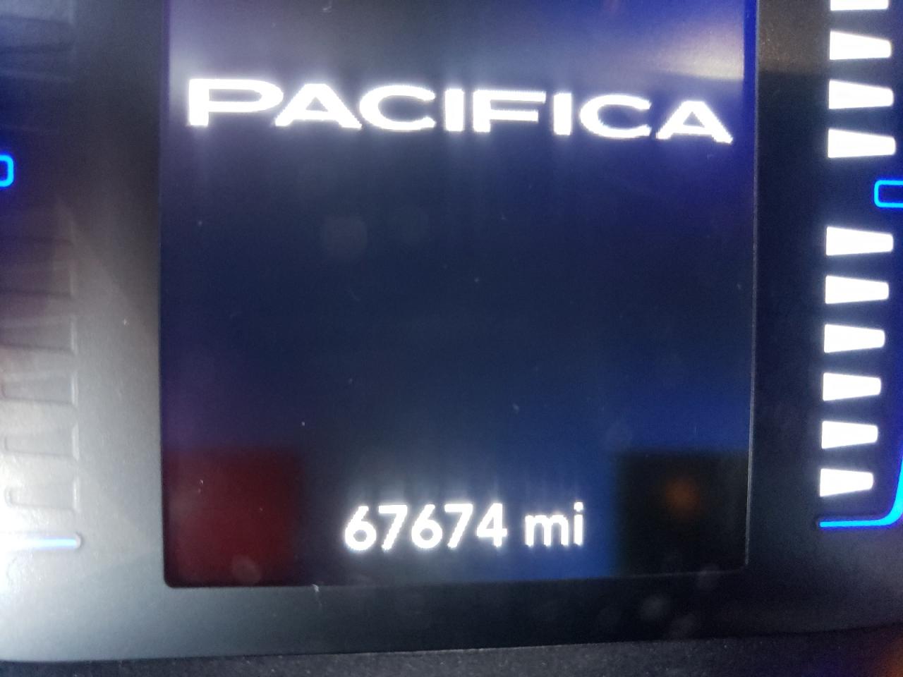 Photo 8 from auction – 2019 CHRYSLER PACIFICA T with VIN 2C4RC1BG2KR665487