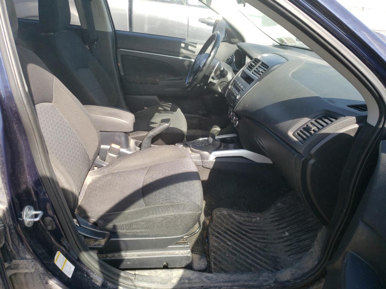 Photo 5 from auction – 2012 MITSUBISHI OUTLANDER with VIN JA4AR4AU4CZ009846