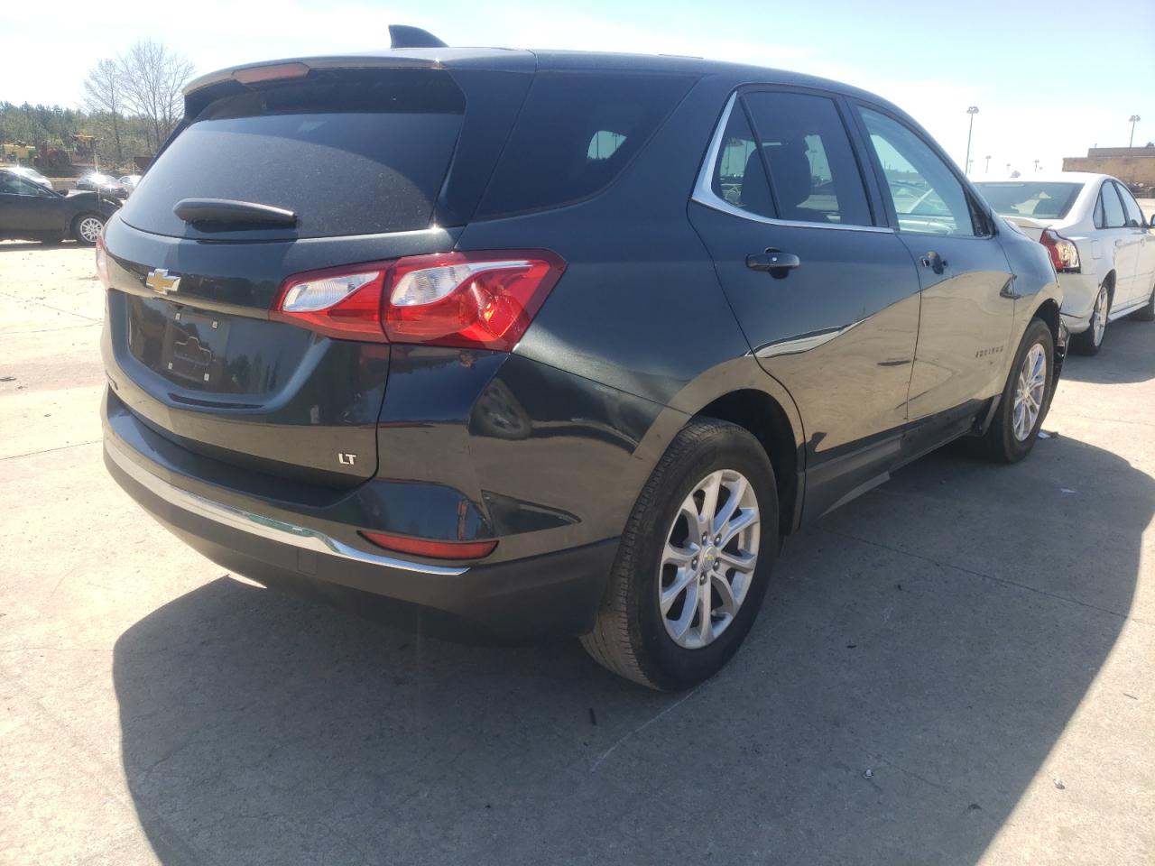 Photo 4 from auction – 2018 CHEVROLET EQUINOX LT with VIN 3GNAXJEVXJS574150