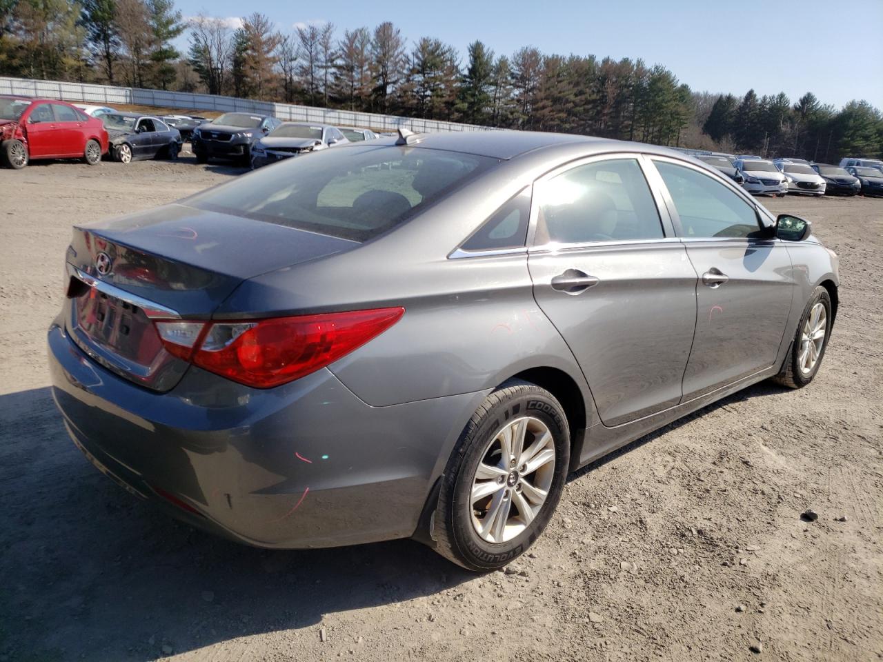 Photo 4 from auction – 2012 HYUNDAI SONATA GLS with VIN 5NPEB4AC9CH489960