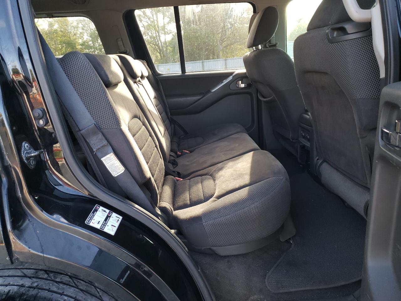 Photo 6 from auction – 2010 NISSAN PATHFINDER with VIN 5N1AR1NB6AC606702