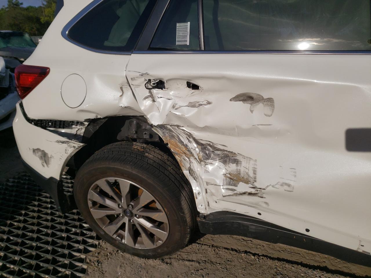 Photo 9 from auction – 2017 SUBARU OUTBACK TO with VIN 4S4BSATC0H3363600