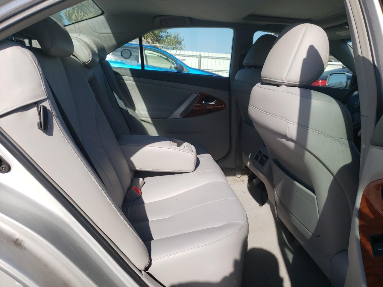 Photo 6 from auction – 2011 TOYOTA CAMRY HYBR with VIN 4T1BB3EK0BU138000