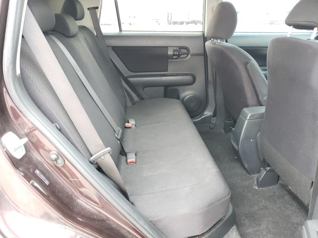 Photo 6 from auction – 2008 SCION XB with VIN JTLKE50E281037306