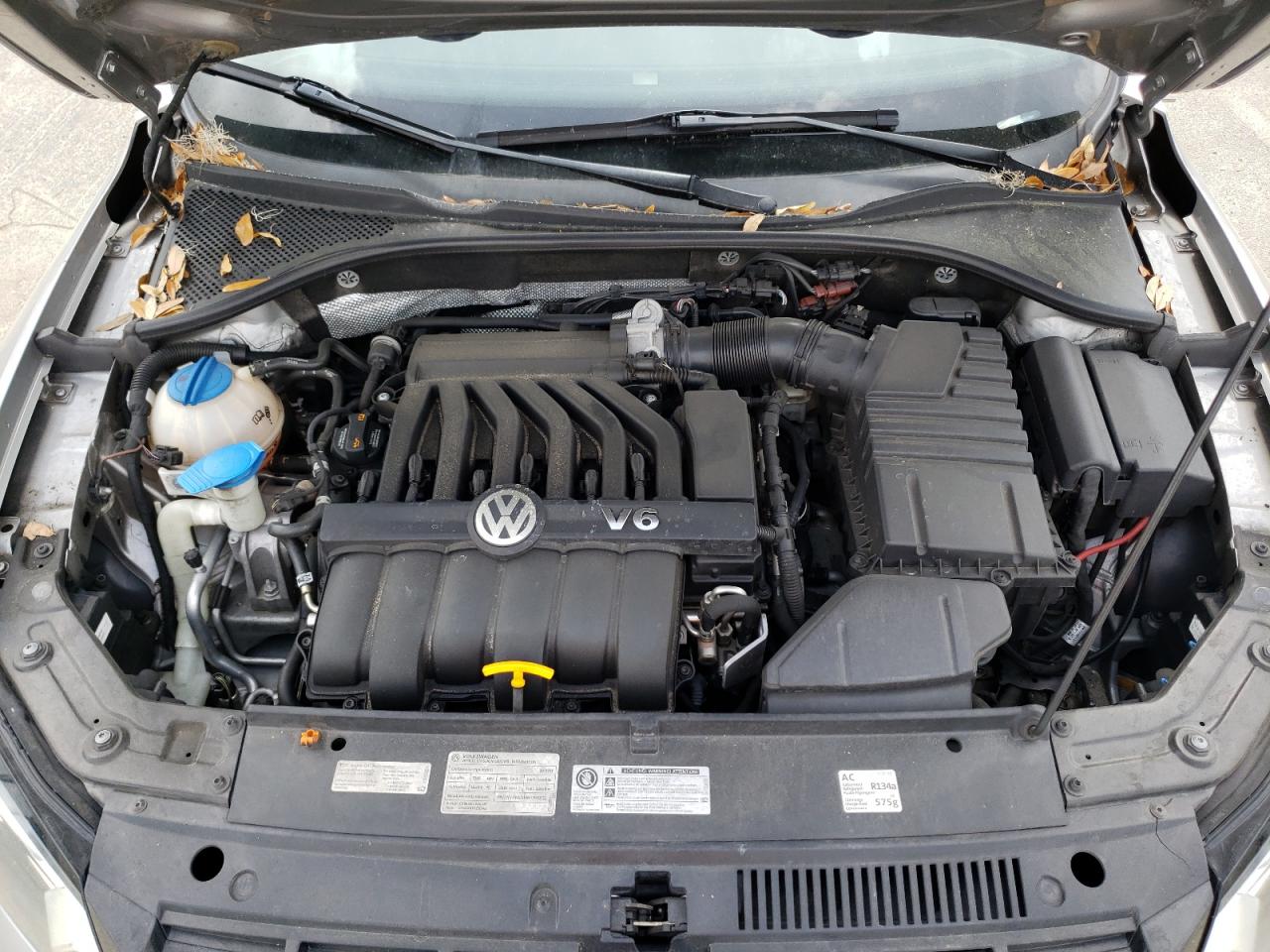 Photo 7 from auction – 2012 VOLKSWAGEN PASSAT SE with VIN 1VWBM7A36CC092391