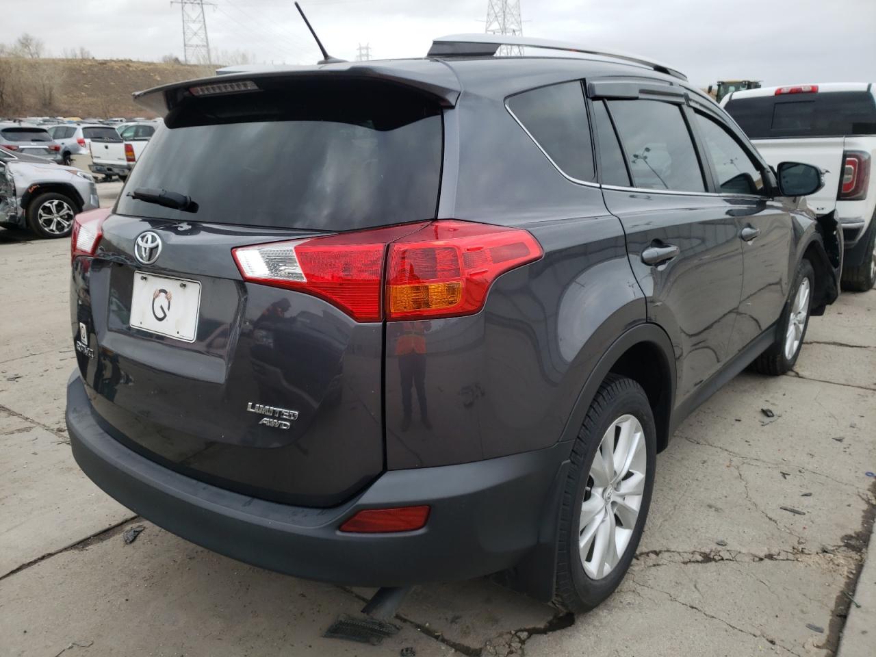 Photo 4 from auction – 2015 TOYOTA RAV4 LIMIT with VIN 2T3DFREV7FW317268