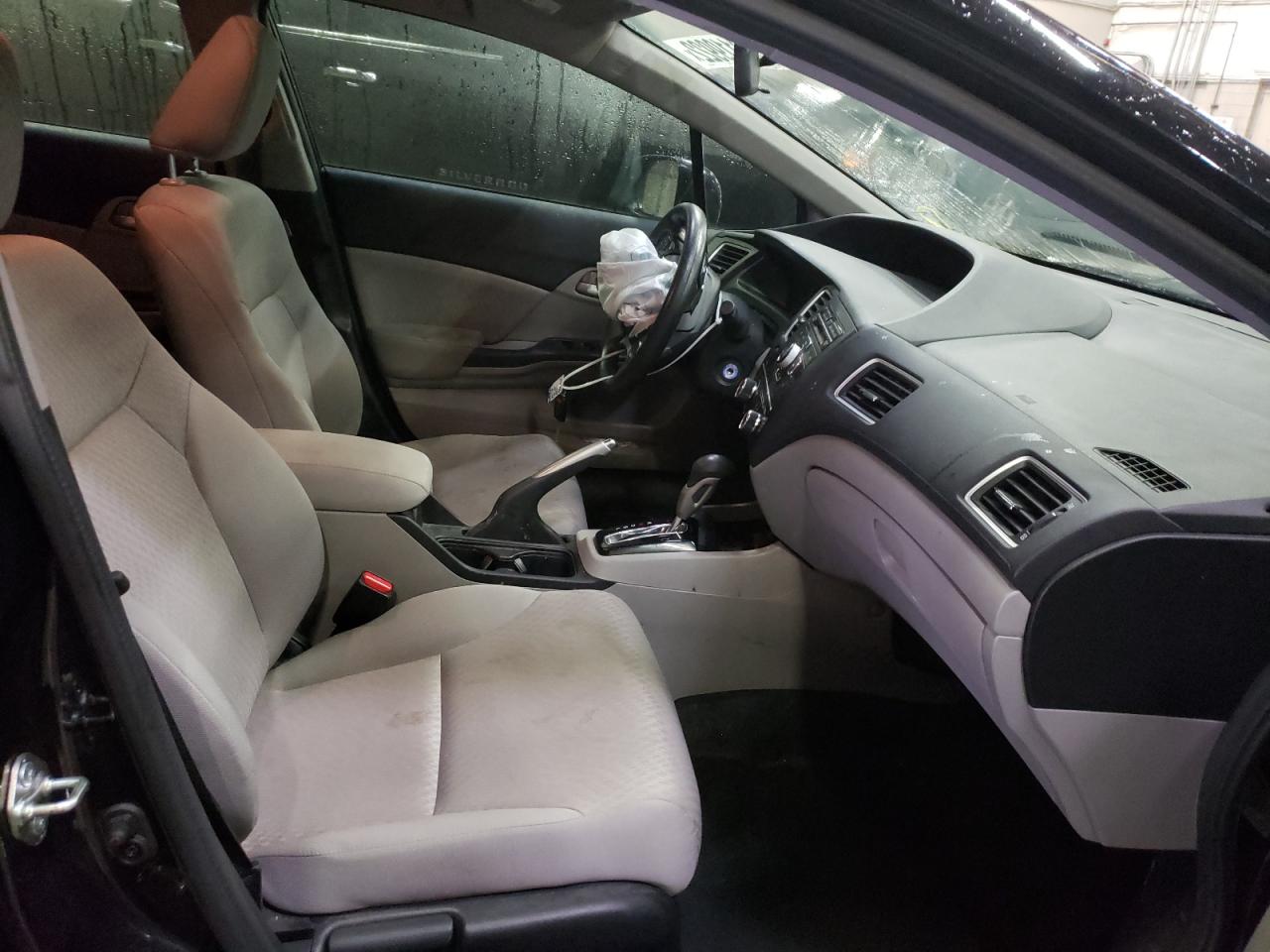 Photo 5 from auction – 2014 HONDA CIVIC LX with VIN 19XFB2F57EE033319