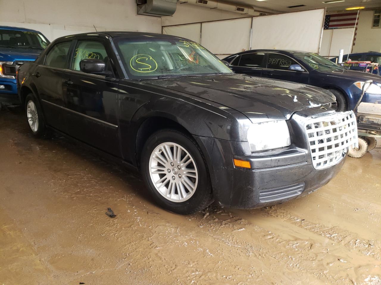 CHRYSLER 300 LX 2008 with VIN 2C3LA43R18H193203 - Photo from auction