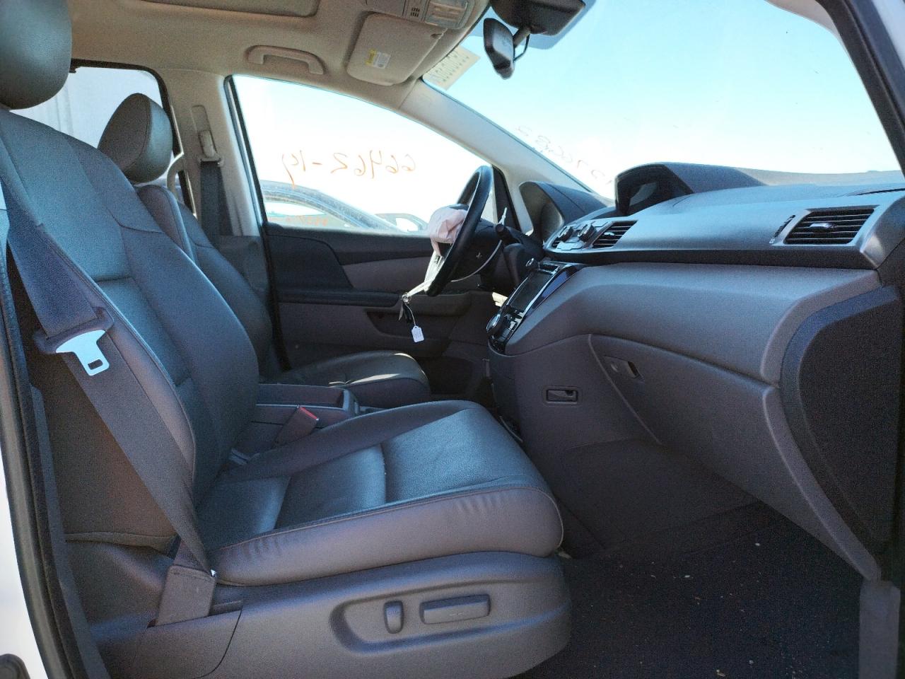 Photo 5 from auction – 2014 HONDA ODYSSEY EX with VIN 5FNRL5H69EB103317