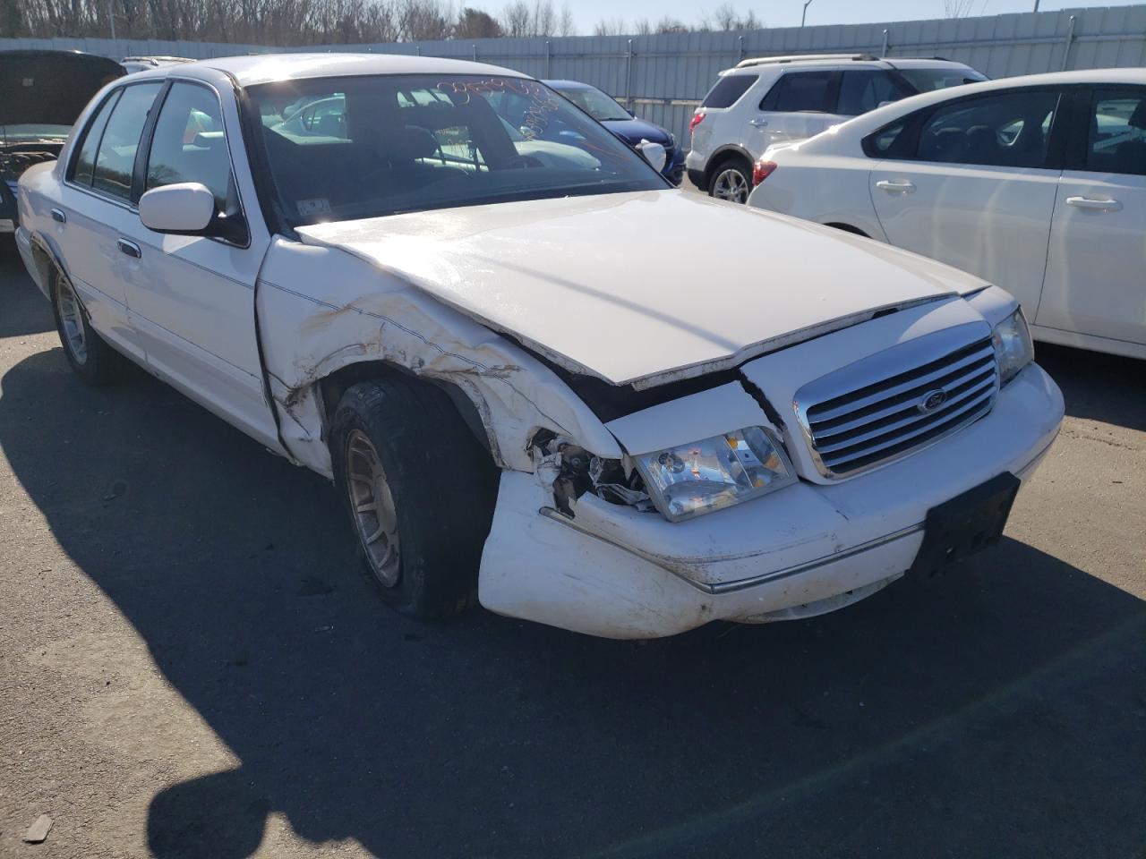 Photo 9 from auction – 1999 FORD CROWN VICT with VIN 2FAFP74W1XX112417