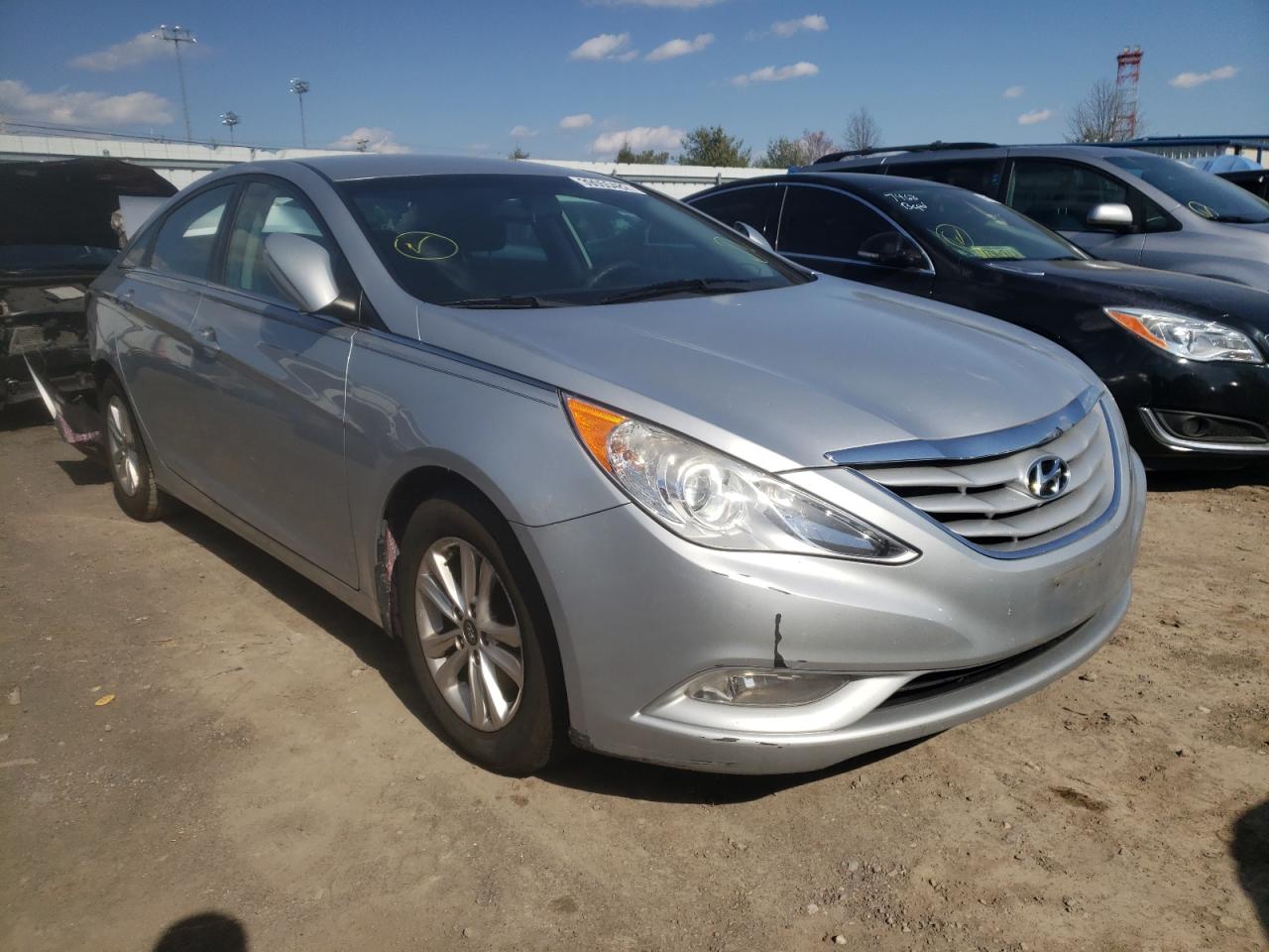 HYUNDAI SONATA 2013 with VIN 5NPEB4AC2DH783153 - Photo from auction