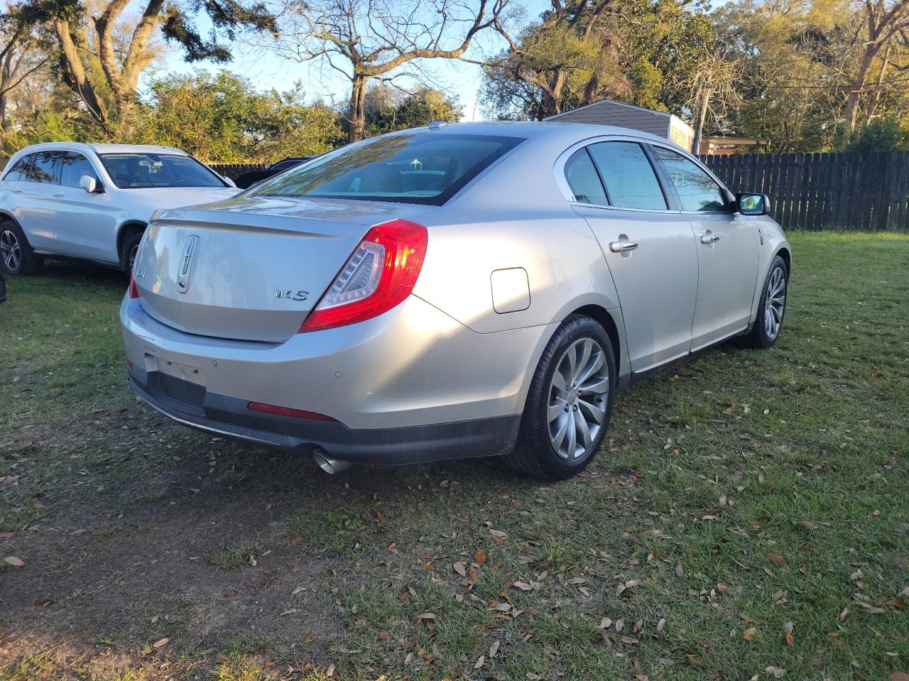 Photo 4 from auction – 2013 LINCOLN MKS with VIN 1LNHL9DK0DG612752
