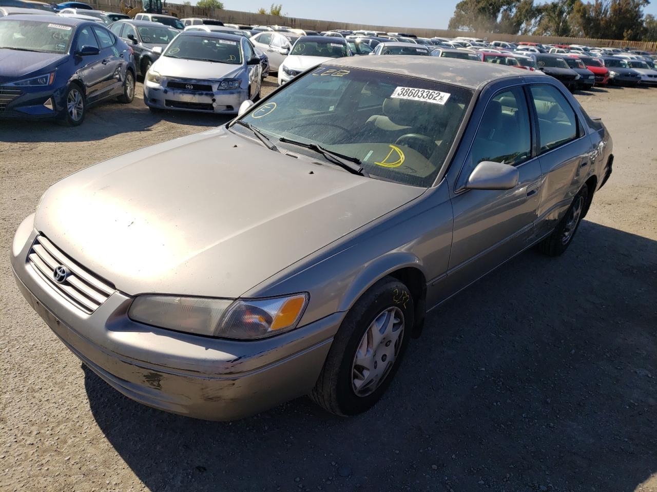 Photo 2 from auction – 1997 TOYOTA CAMRY CE A with VIN 4T1BF22K6VU032819