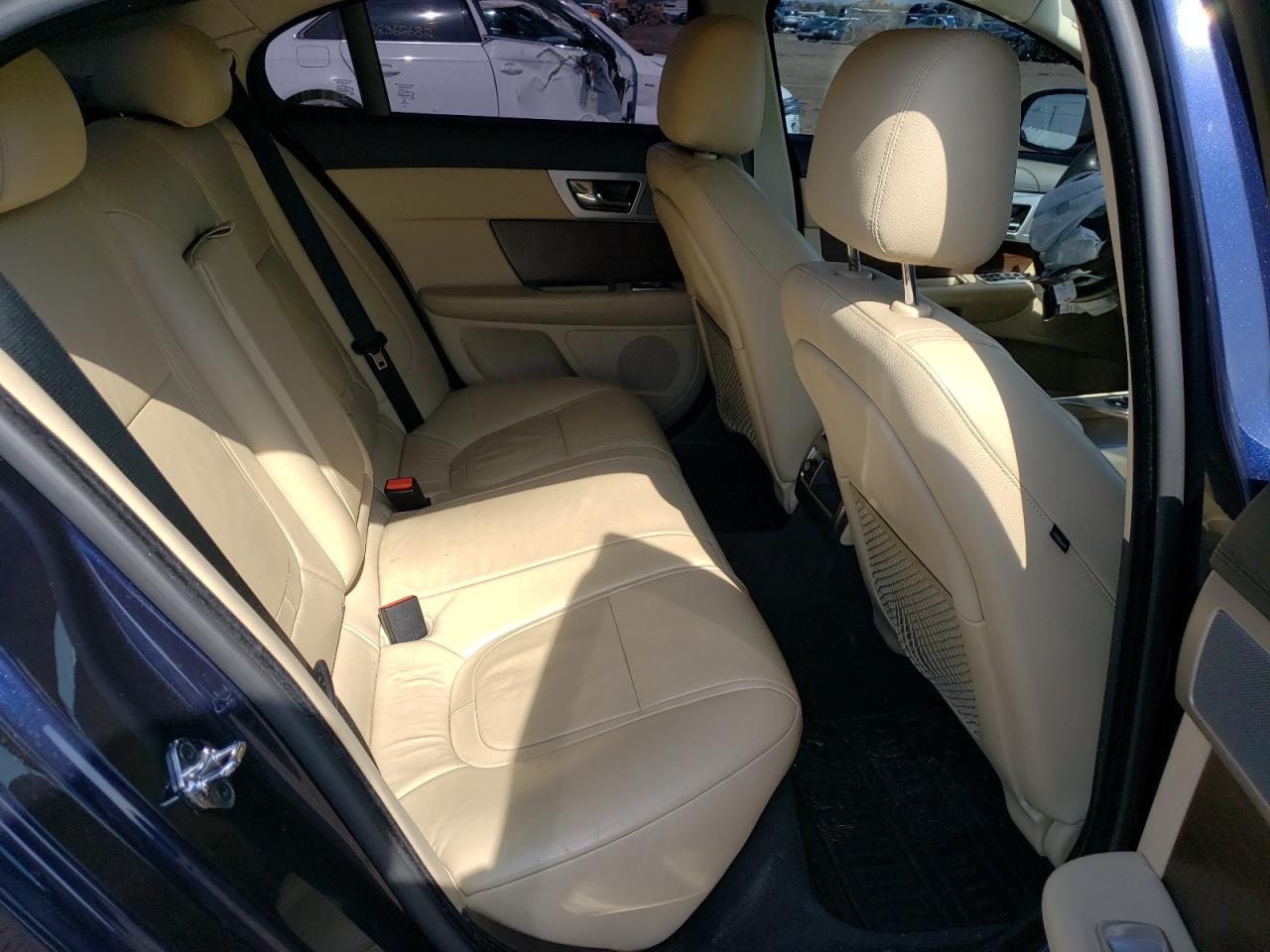 Photo 6 from auction – 2014 JAGUAR XF with VIN SAJWJ0EF5E8U09335