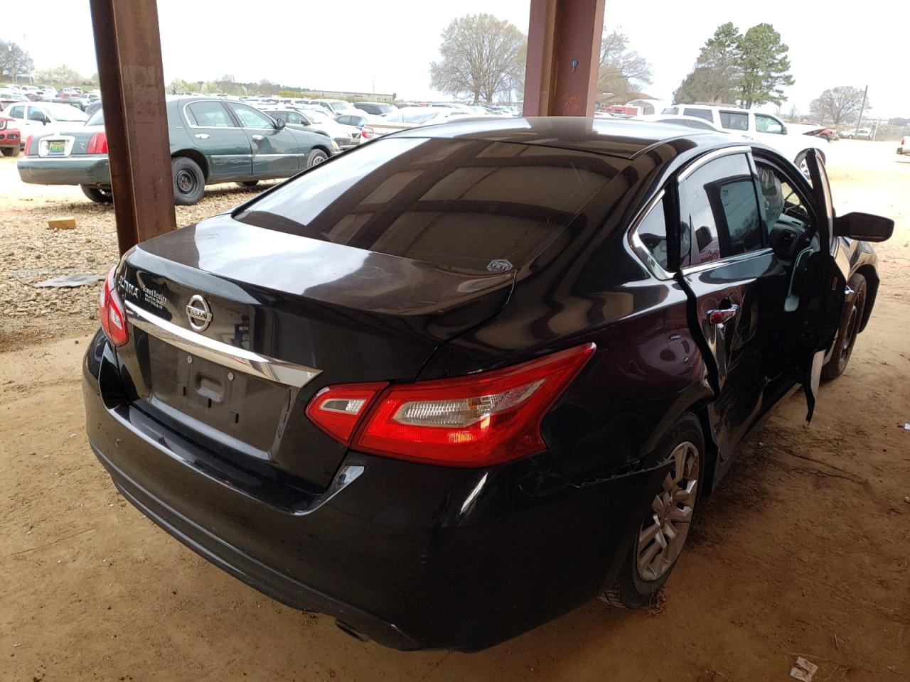 Photo 4 from auction – 2016 NISSAN ALTIMA 2.5 with VIN 1N4AL3APXGN329963